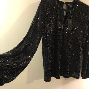 Never Worn! Gorgeous split sleeve sequin stunner!